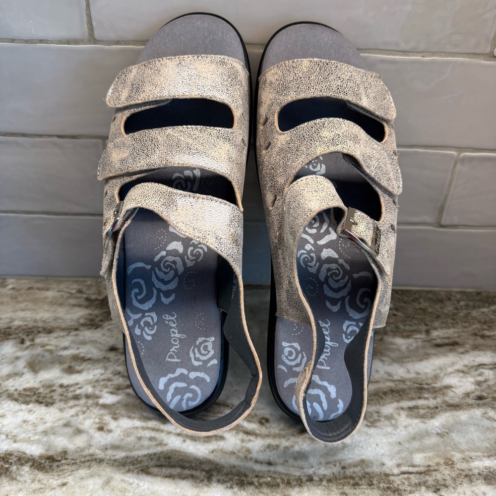 Propet Women's Slingback Breeze Walker Sandal Pearl Pewter Leather Size 12 W(D)